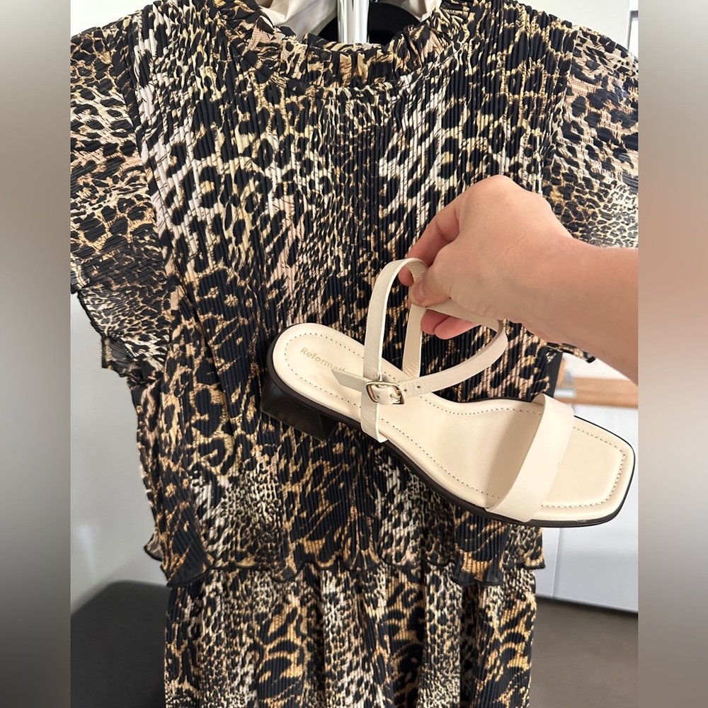 Mellóday Leopard Dress - Picture 11 of 15